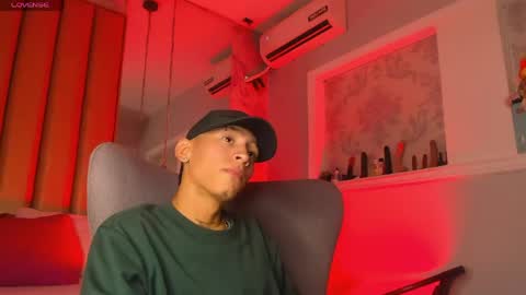 Snapshot of smith_maycol chatting on 04-14-26, 02:01 Mateo stiben online show from 04-14-26, 02:01