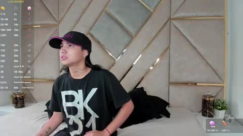 Snapshot of smithjay_ chatting on 12-05-24, 12:33 Smith Jay online show from 12-05-24, 12:33