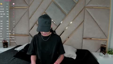 Snapshot of smithjay_ chatting on 12-12-24, 12:44 Smith Jay online show from 12-12-24, 12:44