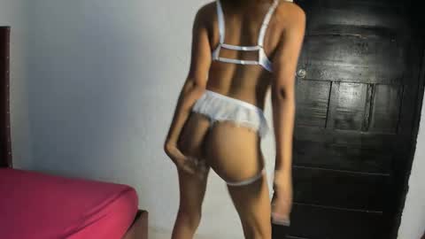 JONH SMITH AND ALIX SMITH online show from 10-06-25, 01:19