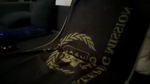 Snapshot of smokeandwatching chatting on 02-23-25, 04:46 Smokeandwatching online show from 02-23-25, 04:46