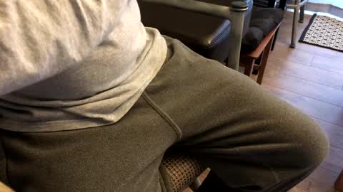 Snapshot of smokefest187 chatting on 12-13-24, 08:26 Peter Johnson online show from 12-13-24, 08:26