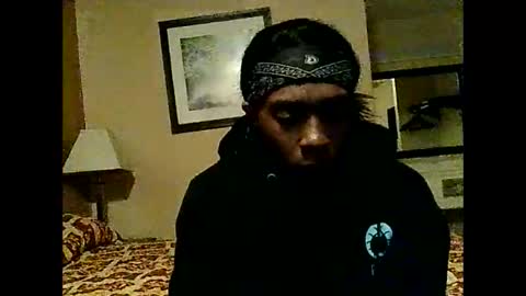 Snapshot of smokegoddess35 chatting on 11-05-25, 05:40 SmokeGoddess35 online show from 11-05-25, 05:40