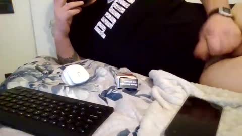 Snapshot of smoker985 chatting on 02-15-25, 10:44 smoker985 online show from 02-15-25, 10:44