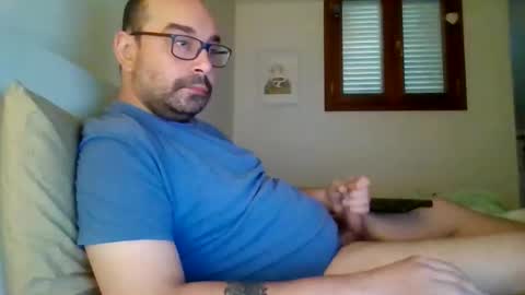 Snapshot of smoker985 chatting on 09-27-25, 06:07 smoker985 online show from 09-27-25, 06:07