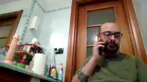 Snapshot of smoker985 chatting on 11-18-25, 05:06 smoker985 online show from 11-18-25, 05:06