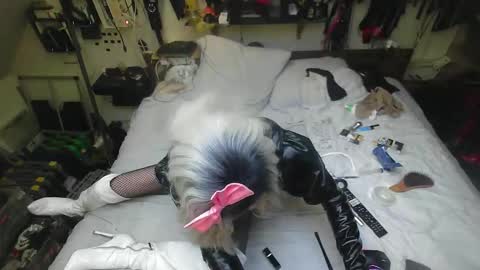 smokeslut365 online show from 10-24-25, 06:04