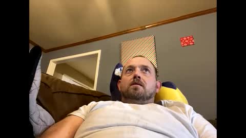 Snapshot of smokeymt420 chatting on 12-29-24, 04:30 smokeymt420 online show from 12-29-24, 04:30