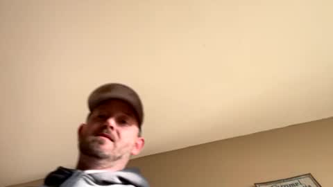 Snapshot of smokeymt420 chatting on 01-28-25, 01:27 smokeymt420 online show from 01-28-25, 01:27