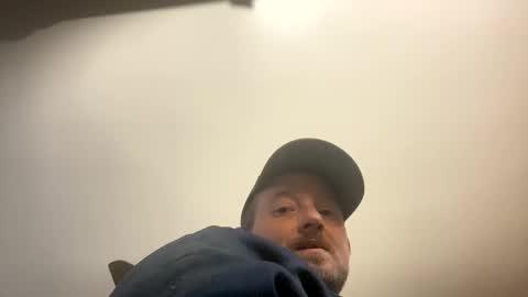 Snapshot of smokeymt420 chatting on 02-21-25, 10:15 smokeymt420 online show from 02-21-25, 10:15