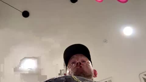 Snapshot of smokeymt420 chatting on 09-17-25, 03:30 smokeymt420 online show from 09-17-25, 03:30