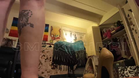 Snapshot of smokihippi chatting on 01-03-25, 05:28 Big Dawg online show from 01-03-25, 05:28