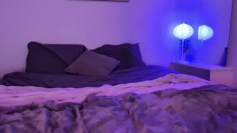 SmokyAurora online show from 11-07-25, 07:58