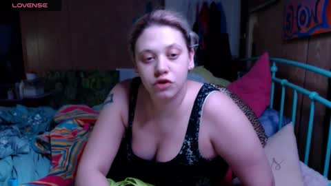 Snapshot of smokydian chatting on 02-08-25, 09:57 DIAN dee-ann online show from 02-08-25, 09:57
