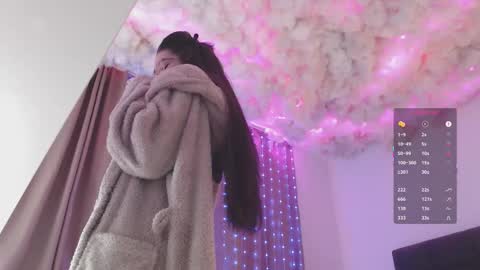 Sonja online show from 10-19-25, 02:45