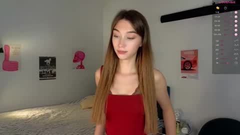 Snapshot of smoothnesss chatting on 03-15-26, 09:04 Eva online show from 03-15-26, 09:04