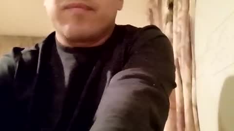 Snapshot of smoothstrik3r chatting on 12-27-24, 01:43 smoothstrik3r online show from 12-27-24, 01:43