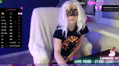 Snapshot of smuffin_x chatting on 12-23-24, 06:48 Strawberry Muffin online show from 12-23-24, 06:48