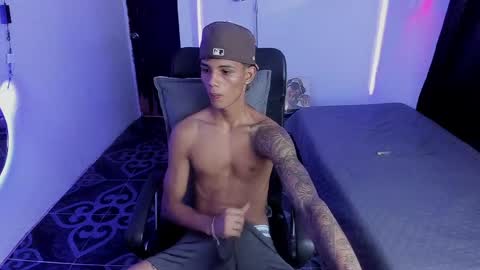 Snapshot of snak_master1 chatting on 04-10-26, 10:58 snak_master1 online show from 04-10-26, 10:58