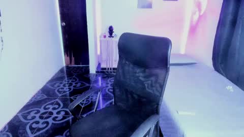 Snapshot of snak_master1 chatting on 04-12-26, 08:47 snak_master1 online show from 04-12-26, 08:47