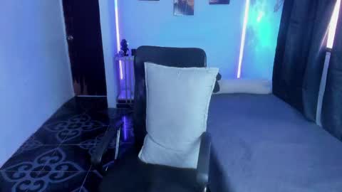 Snapshot of snak_master1 chatting on 05-01-26, 07:18 snak_master1 online show from 05-01-26, 07:18