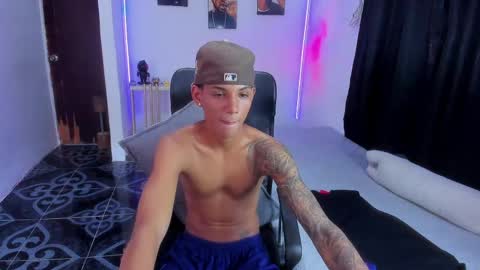 Snapshot of snak_master1 chatting on 05-08-26, 08:47 snak_master1 online show from 05-08-26, 08:47