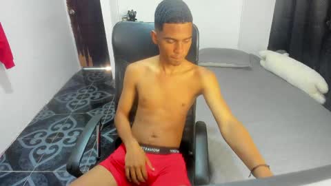 Snapshot of snak_master1 chatting on 05-11-26, 12:11 snak_master1 online show from 05-11-26, 12:11