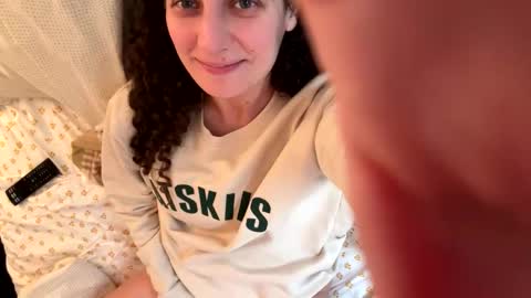 Snapshot of snarley33 chatting on 11-16-25, 07:52 snarley33 online show from 11-16-25, 07:52