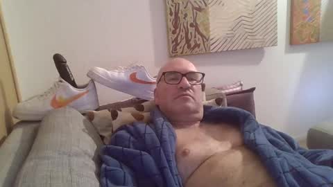 sneakerboy18 online show from 01-16-25, 09:16