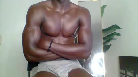 Snapshot of sneaky_link2 chatting on 09-30-25, 06:29 papi online show from 09-30-25, 06:29