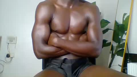 Snapshot of sneaky_link2 chatting on 10-30-25, 04:58 papi online show from 10-30-25, 04:58