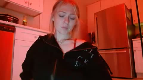 sneakyalicek online show from 04-02-26, 06:49