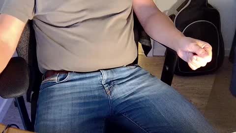 Sneakybill online show from 09-29-25, 06:35