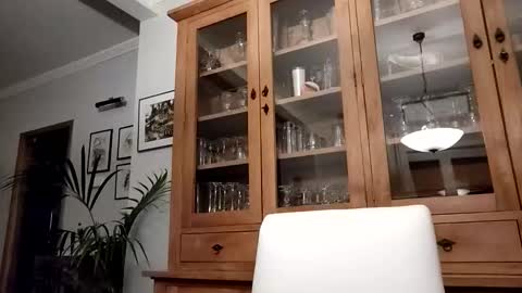 snoecks online show from 02-26-26, 06:51