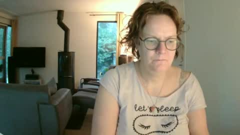 Snoeske and Woodwurm online show from 03-04-25, 06:15