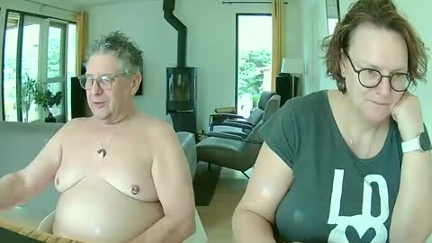 Snoeske and Woodwurm online show from 03-06-25, 10:52