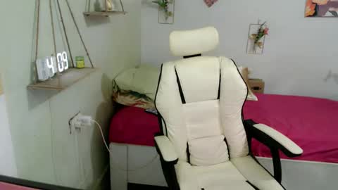 snow_2000 online show from 01-08-26, 12:07