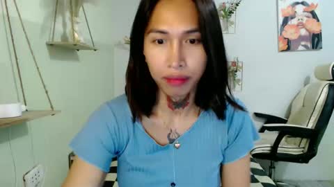 Snapshot of snow_2000 chatting on 03-16-26, 01:33 snow_2000 online show from 03-16-26, 01:33