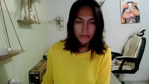 Snapshot of snow_2000 chatting on 03-25-26, 02:28 snow_2000 online show from 03-25-26, 02:28