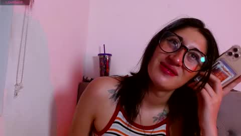 IG     OF red moonn online show from 10-23-25, 05:18