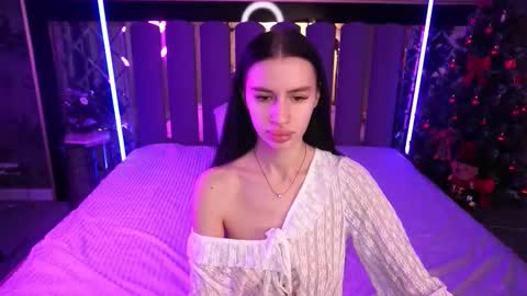 snow_whiteeex online show from 01-11-26, 06:40