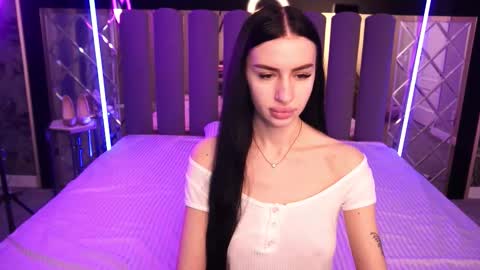 snow_whiteeex online show from 02-03-26, 06:40