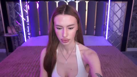 snow_whiteeex online show from 05-07-26, 05:24