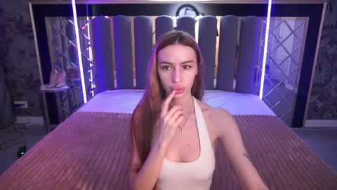 snow_whiteeex online show from 05-11-26, 05:24
