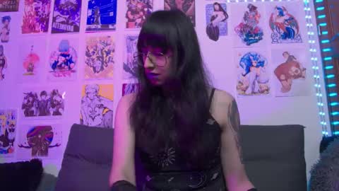 Snow and Bubble online show from 01-27-25, 03:28