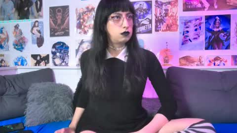 Snow and Bubble online show from 10-28-25, 04:09