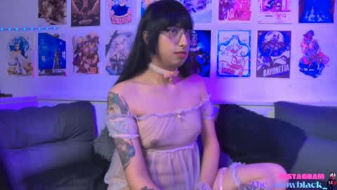 Snow and Bubble online show from 05-06-26, 04:01