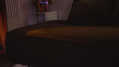 Ellie online show from 05-30-26, 05:59