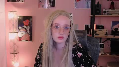 Ellie online show from 06-03-26, 05:10