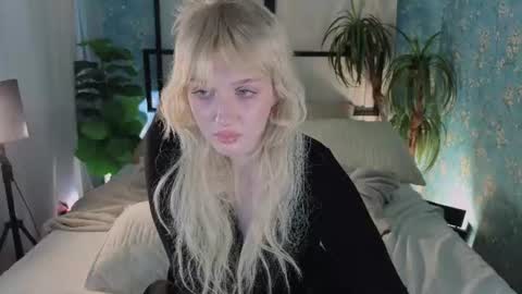 Ellie online show from 06-13-26, 05:38